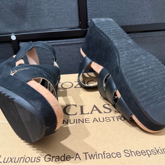 Vionic Black Sandals for Women - Picture 2 of 3